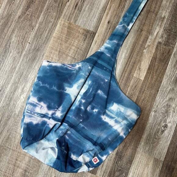 manduka Handbags - Manduka yoga tote, tie-dye navy/white, shoulder bag